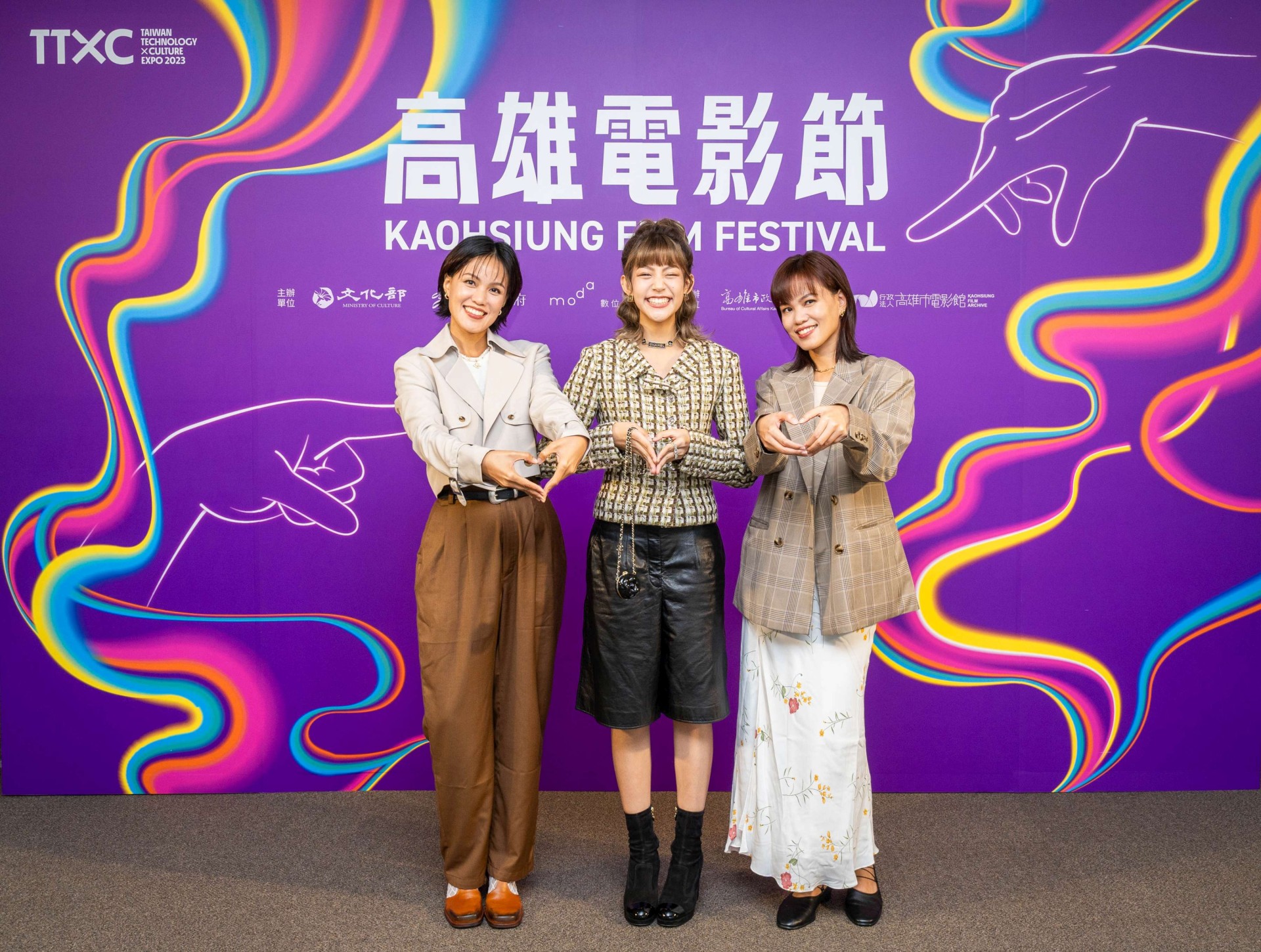 《初戀你我他》泰國雙胞胎導演攜新秀女主現身雄影 映後與影迷相見-圖片